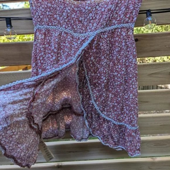 Maeve red floral flowy open back tank M - Picture 3 of 6